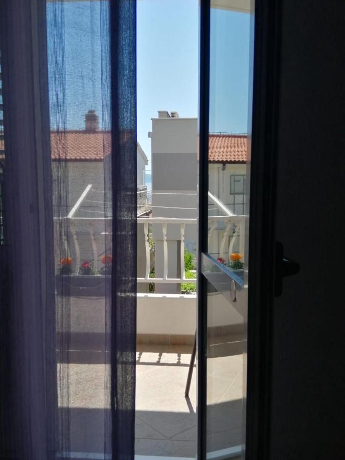 מאקרסקה Apartman Grgic מראה חיצוני תמונה