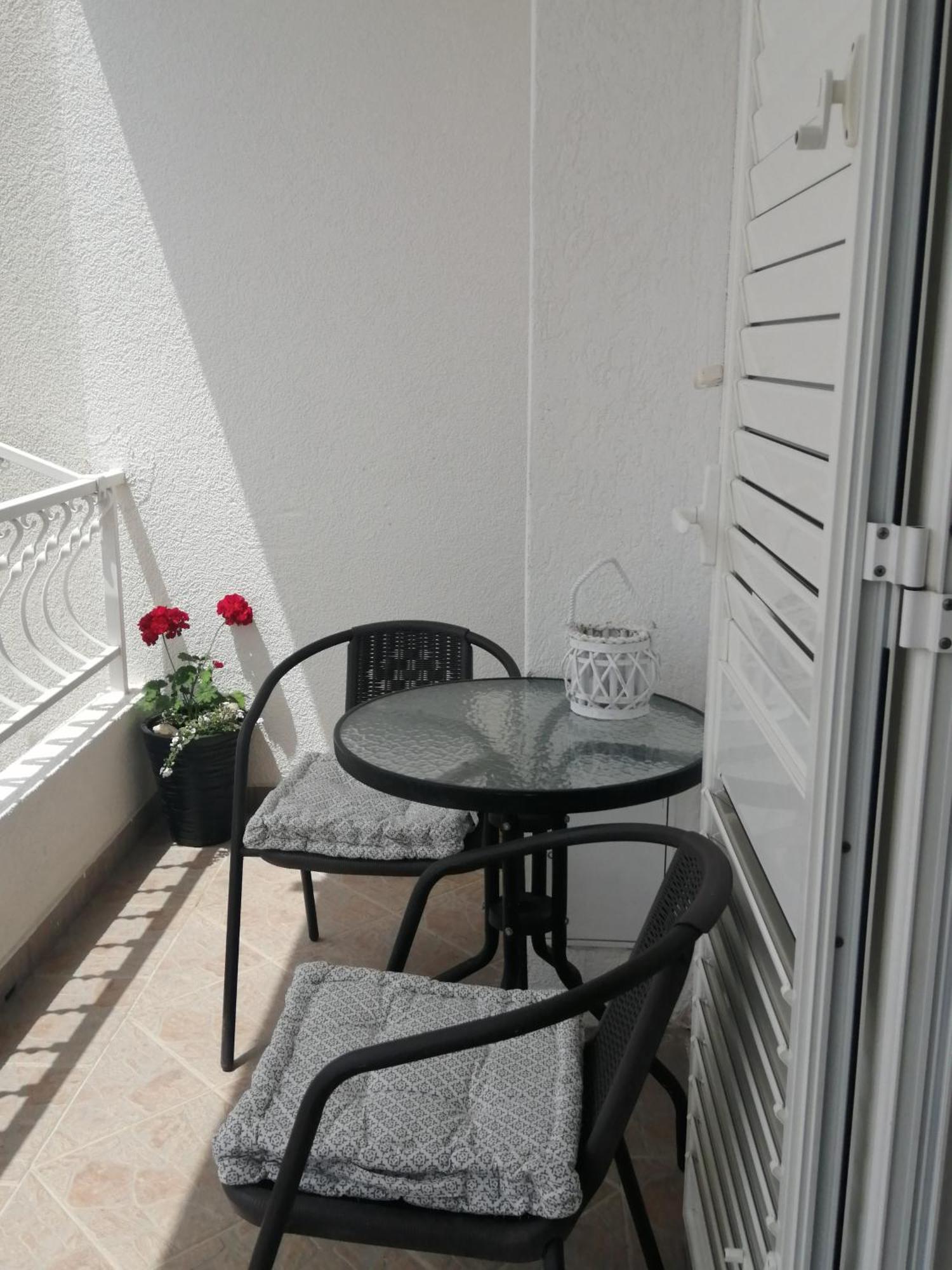 מאקרסקה Apartman Grgic מראה חיצוני תמונה